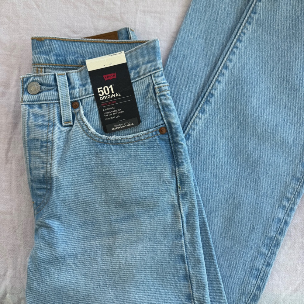 Levi's Woman’s 501 Original High Rise Straight Leg Light Wash Jeans